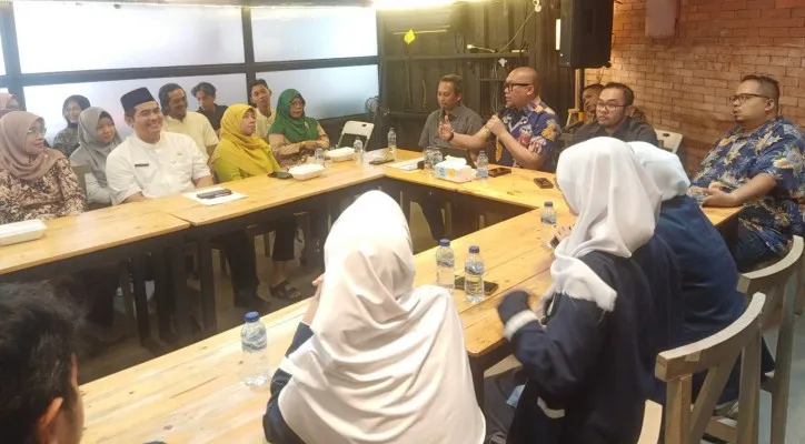 Forum Komunikasi SMA Negeri 65 Jakarta gelar audiensi bersama anggota DPRD DKI Jakarta. (Pandi)