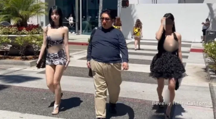 CEO HYBE Bang Si Hyuk Terlibat Kontroversi Jalan Bareng 2 Streamer Seksi di Los Angeles, BIGHIT MUSIC Berikan Klarifikasi (Foto: Koreaboo)