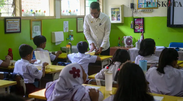 TKA (Tes Kemampuan Akademik) resmi berlaku mulai 2025! Simak jadwal, materi ujian SD-SMA, perbedaan dengan UN, dan manfaatnya untuk SNBP. Info terbaru dari Permendikdasmen No.9/2025. Sumber: (Poskota/Ahmad Tri Hawaari)