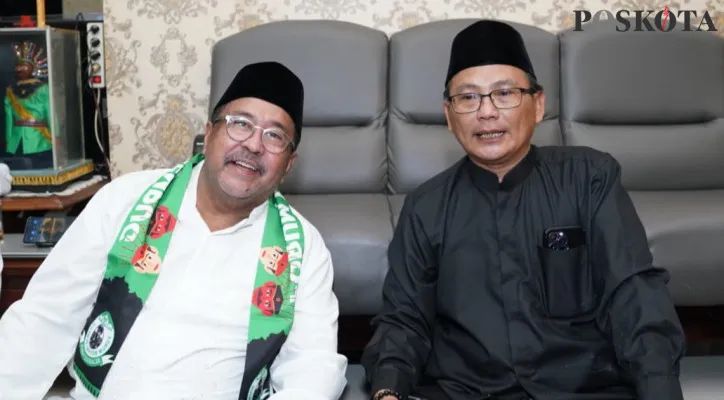 Bakal calon wakil Gubernur (Bacawagub) Jakarta Rano Karno bertemu ketua umum Forum Betawi Rempug (FBR) Lutfi Hakim. (Pandi)