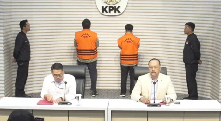 Konferensi pers KPK terkait penahana dua tersangka dugaan kasus korupsi pengadaan APD Kemenkes di Gedung Merah Putih KPK, Jakarta Selatan, Kamis, 3 Oktober 2024. (Tangkapan Layar YouTube/KPK RI)