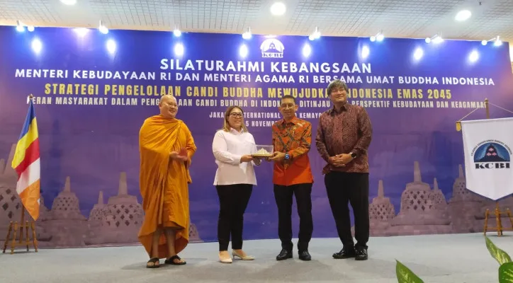 Foto: Menteri Kebudayaan RI Fadli Zon menghadiri silahturahmi kebangsaan Keluarga Cendekiawan Buddhis Indonesia (KCBI). (Dok. Ditijen Bimas Buddha)