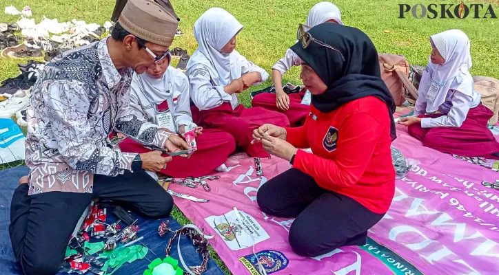Edukasi Pengolahan Sampah Plastik Dari Bekas Bungkus Kopi Oleh Siswa SD