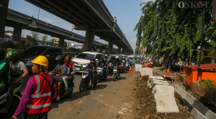 Sejumlah Pembangunan Sepanjang Inspeksi Kalimalang Sebabkan Kemacetan
