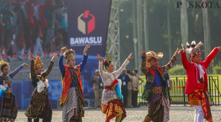 Gibran Hadiri Apel Siaga Bawaslu Menjelang Hari Tenang Pilkada 2024