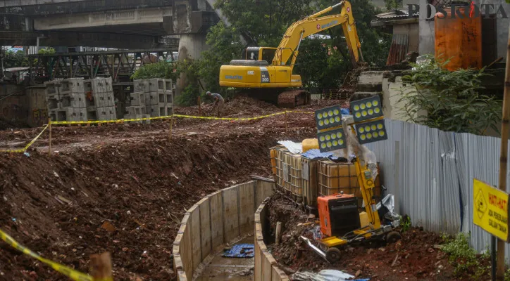 Musim Penghujan Tiba, Normalisasi Kali Ciliwung Di Rawajati Ditargetkan Rampung Akhir 2024
