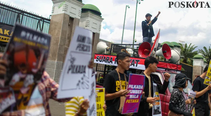 Aksi Tolak Pilkada 2024 Serentak Membawa Petaka di Depan Gedung DPR