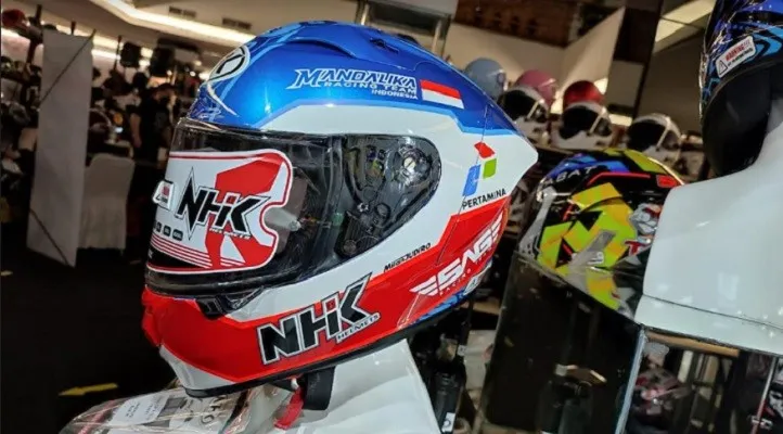 NHK GP R Tech Street grafis tim Pertamina Mandalika hadir di JHE 2021. (foto: Muhamad Ichsan)