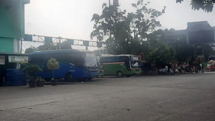 Terminal Induk Kota Bekasi tampak sepi. (ist) 