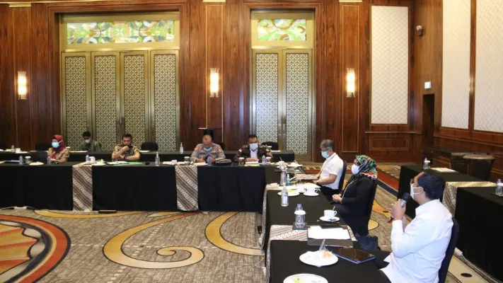 Rapat rencana evaluasi pelayanan publik di 89 polres. (foto: ist)