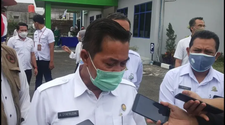 Wali Kota Serang Syafruddin meminta pihak RSUD Kota Serang untuk memprioritaskan penanganan terhadap pasien Covid-19 yang berasal dari Kota Serang. (luthfi)