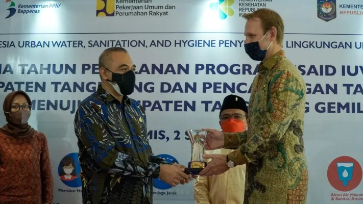 Hadirkan Program IUWASH PLUS, Pemkab Tangerang Pastikan Mampu Ubah Pola BABS Di Masyarakat. (vero)