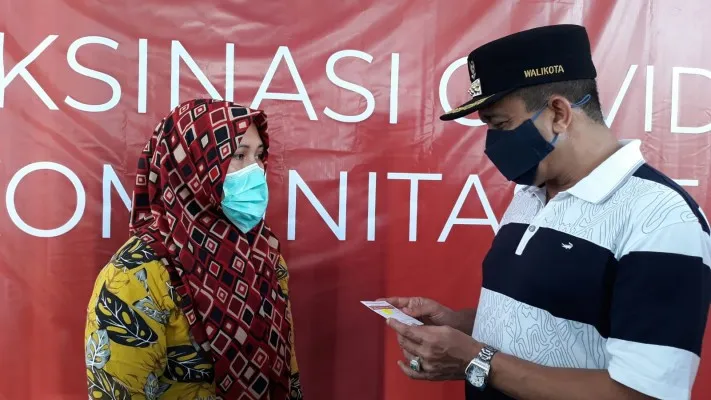 Wali Kota Jakarta Timur Minta Jajarannya Tingkatkan Vaksinasi Covid-19 untuk Pemulung. (ist)