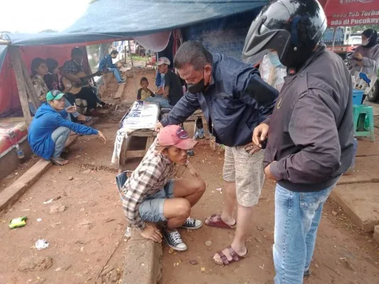 Preman di kawasan terminal kalideres yang melakukan pemalakan sambil mengancam korbannya ditangkap polisi. (Ist)