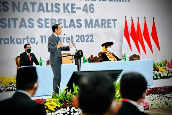 Presiden Joko Widodo hadiri Sidang Terbuka Senat Akademik Dies Natalis ke-46 Universitas Sebelas Maret (UNS).(foto biro pers).