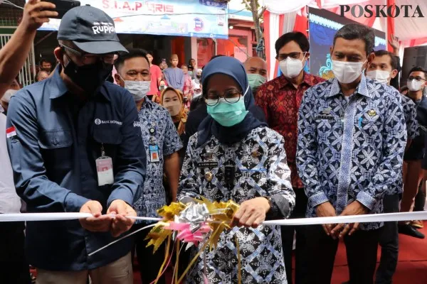 Peresmian Pasar Jawara oleh Bupati Lebak dan perwakilan Bank Indonesia. (foto: poskota/ yusuf)