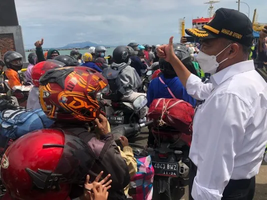 Menko PMK Muhadjir Effendy di Pelabuhan Merak, Cilegon, Banten. (Ist)