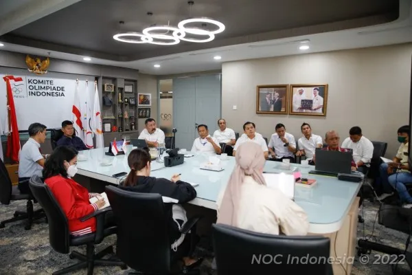 Rapat koordinasi persiapan IBA World Boxing Tour 2022 antara NOC Indonesia dan PP Pertina. (Foto/NOC Indonesia)