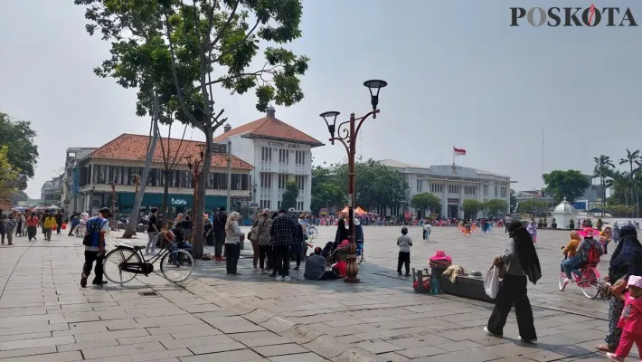 Suasana di kawasan Wisata Kota Tua, Tamansari, Jakarta Barat pada Rabu (29/6). (foto: pandi)