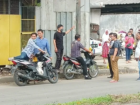 Polsek Balaraja melakukan cek TKP penembakan . (Ist)