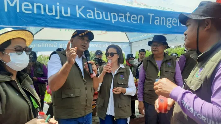 Bupati Tangerang Ahmed Zaki Iskandar saat mengikuti forum PAMSEA PNLG di Ketapang, Kecamatan Mauk. (Foto/Doc.)