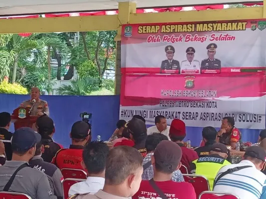 Polres Metro Bekasi saat menyerap aspirasi warga. (Ist)