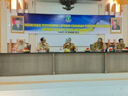 Foto : Kegiatan sosialisasi penyusunan LKPD TA 2022 di Aula Kantor BPKAD Provinsi Banten. (ist)