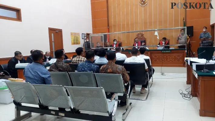 Sidang lanjutan terhadap enak terdakwa kasus peredaran narkotika jenis sabu yang dikendalikan eks Kapolda Sumatera Barat Irjen Teddy Minahasa di Pengadilan Negeri Jakarta Barat, Rabu (8/2/2023). (pandi)