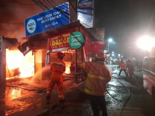 Kebakaran ruko di Pondok Gede, Bekasi. Foto: Ist