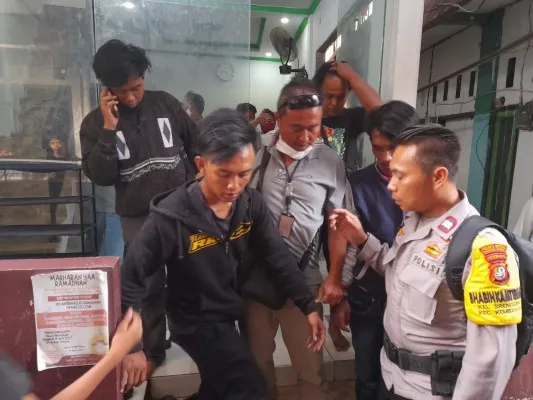 Residivis pelaku curanmor ditangkap Binmas Polsek dan Polisi RW. (Ist)