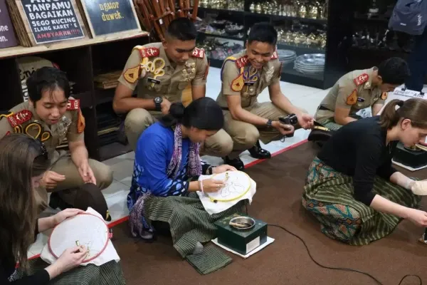 Foto: Pesiar Taruna Akademi Angkatan Udara (AAU). (Dok. TNI AU)