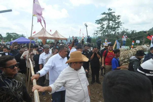 Foto: Ketua DPRD Kabupaten Bogor Rudy Susmanto hadiri festival kuluwung di Sukamakmur Bogor (Ist.)