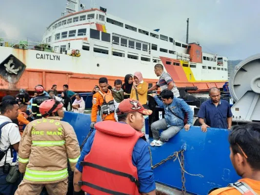 Kabar kapal feri kebakaran di Pelabuhan Merak berasal dari truk. Foto: Basarnas.