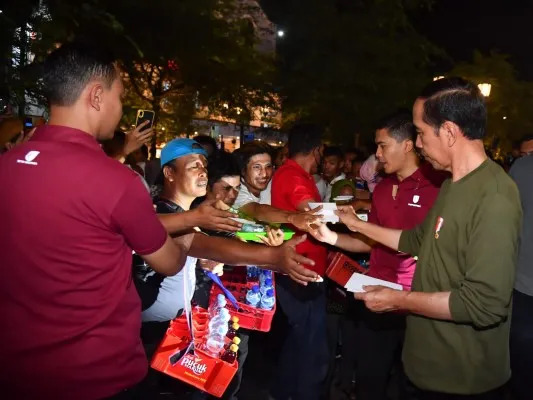 Presiden Joko Widodo saat berada di Malioboro. (Biro Pers)