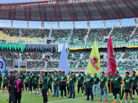 Pertandingan Antara Persebaya Surabaya Melawan Persija Jakarta. Ist