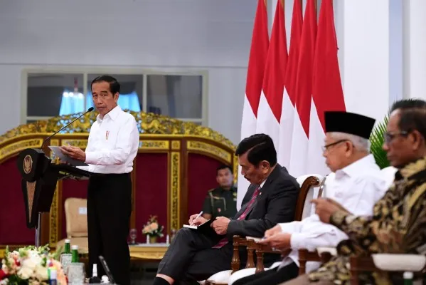 Presiden Joko Widodo saat memimpin Sidang Kabinet Paripurna. (biro pers)