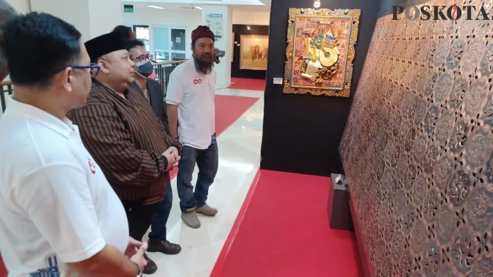 Pameran Art Exhibition 'Tanpa Batas #1' Berupa Lukisan dan Patung. (angga)