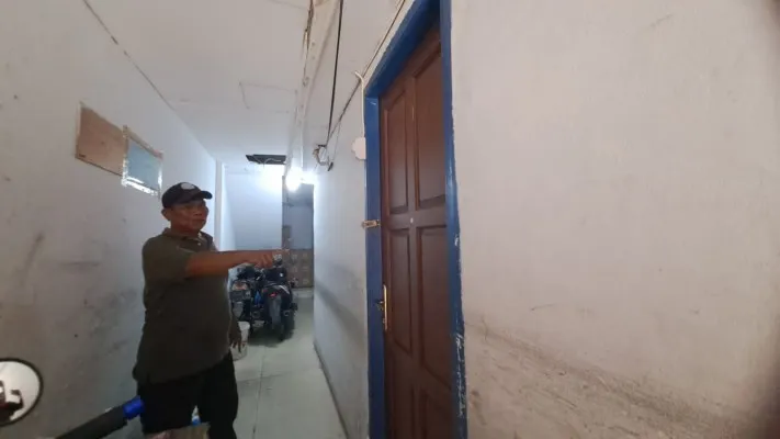 Lokasi remaja pria yang tewas diduga bunuh diri di kamar kos kawasan Tamansari, Jakarta Barat. (ist)