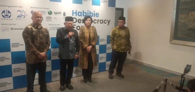 Teks Foto: Wapres KH Ma'ruf Amin saat menghadiri Habibie Democracy Forum. (Setwapres)