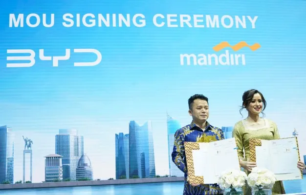 Foto: Bank Mandiri, melalui penandatanganan Nota Kesepahaman (Memorandum of Understanding/MoU) dengan PT BYD Motor Indonesia. (Ist.)