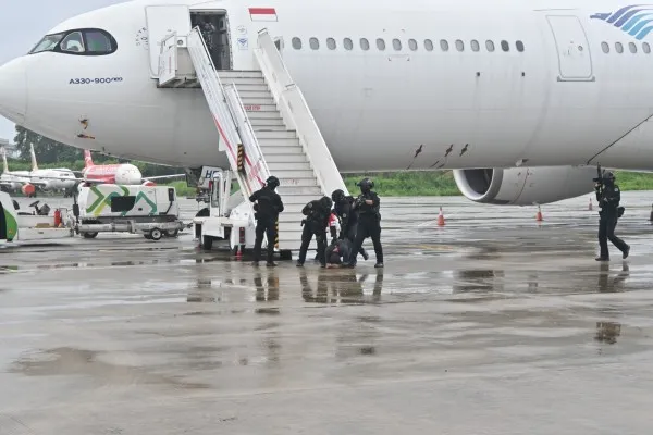 Simulasi pembajakan pesawat di Bandara Soekarno-Hatta. (Foto/ist)