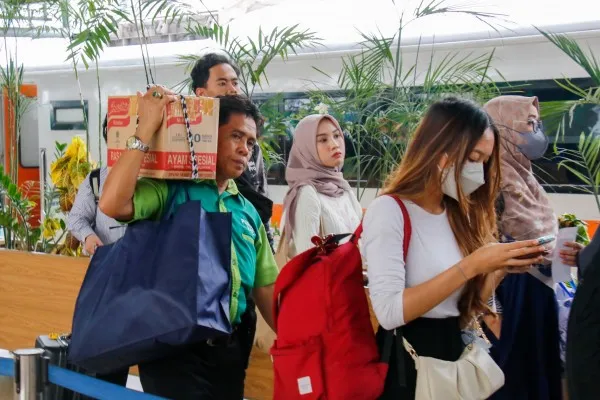 KAI ingatkan pemudik soal batasan barang bawaan di bagasi. (Dok. Humas DAOP 1 Jakarta)