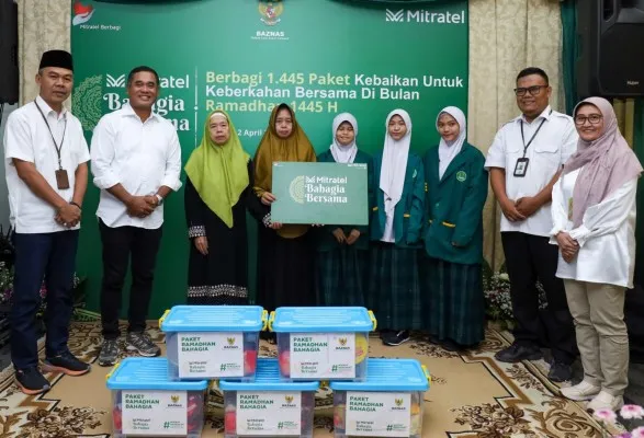 Foto: Baznas dan Mitratel salurkan paket ramadhan dan buka puasa bersama di 11 wilayah. (Dok. Baznas)