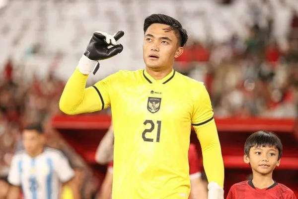 Kiper Timnas Indonesia, Ernando Ari yang disebut spesialis tendangan penalti. (Instagram @nandoariiiis