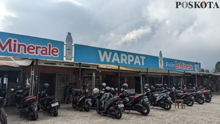 Kawasan Warung Patra, Puncak Bogor. (Poskota/Panca Aji)