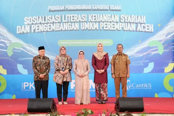 Foto: BUMN Permodalan Nasional Madani (PNM) menggandeng Otoritas Jasa Keuangan (OJK) literasi keuangan syariah. (Dok. PNM)