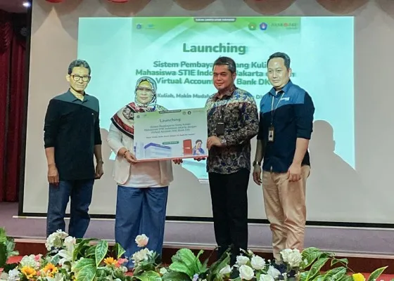 Foto: Perluasan Produk Perbankan Syariah Bank DKI di Dunia Pendidikan, Bank DKI Tandatangani Nota Kesepahaman Bersama Yayasan Pendidikan Fatahillah Jakarta. (Dok. Bank DKI)