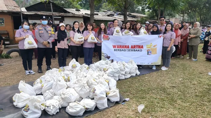 Foto: Wahana Artha Group Tebar 1.000 Paket Sembako Untuk Warga Jakarta-Tangerang. (Dok. Wahana Honda)