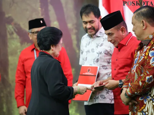 Ketua Umum PDIP Megawati Soekarnoputri saat memberikan rekomendasi ke calon kepala daerah dalam Pilkada 2024 di Jakarta, Rabu, 14 Agustus 2024. (Poskota/Rizal Siregar)