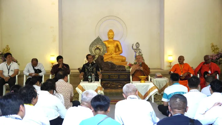 Foto: Bhante Sri Pannavaro Mahathera Ingatkan berperilaku baik. (Dok. Ditjen Bimas Buddha)